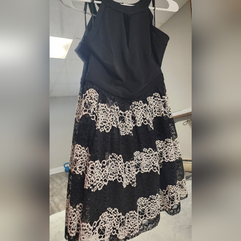 Black/White Guess Dress